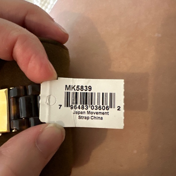 MK Women’s Watch - Picture 4 of 4